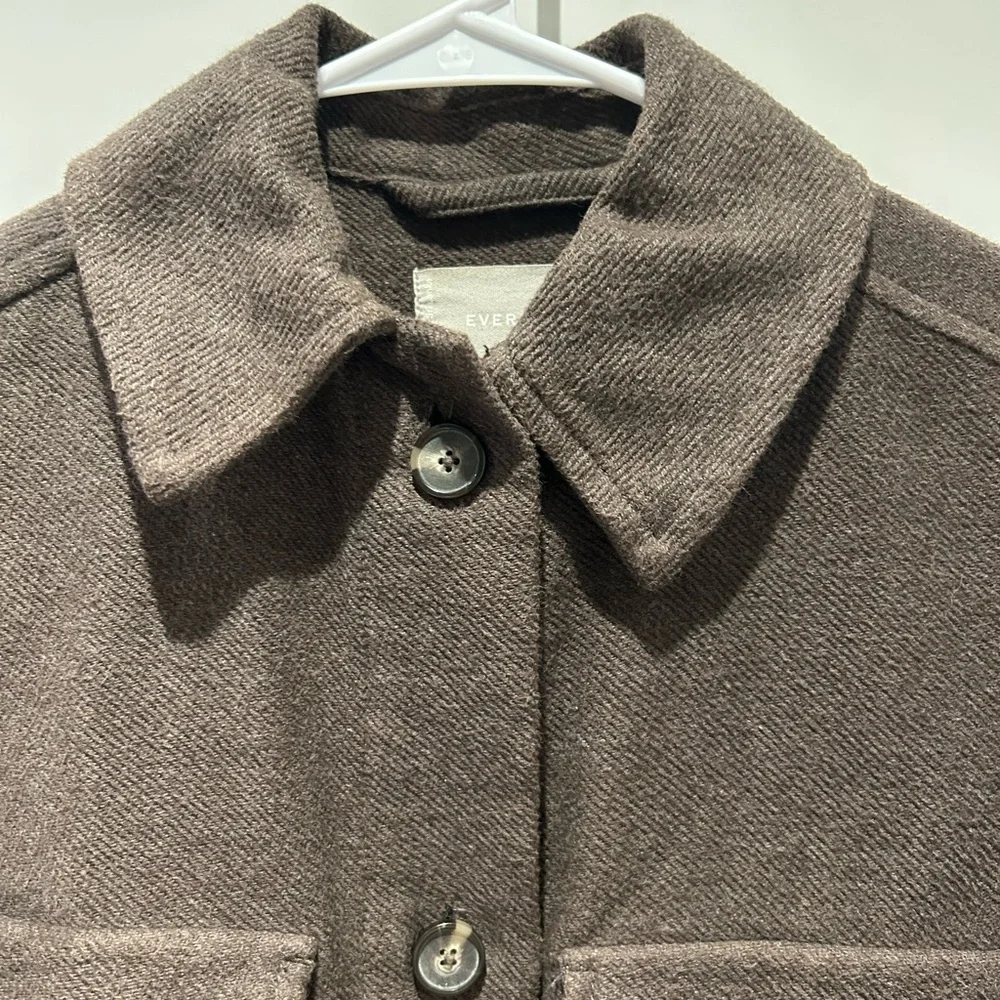 Everlane The Oversized Shirt Jacket in Dark Brown - Picture 2 of 4